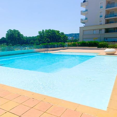 אנטיב 1 Bedroom Sea View, Swimming Pool, Beach On Foot, Parking מראה חיצוני תמונה