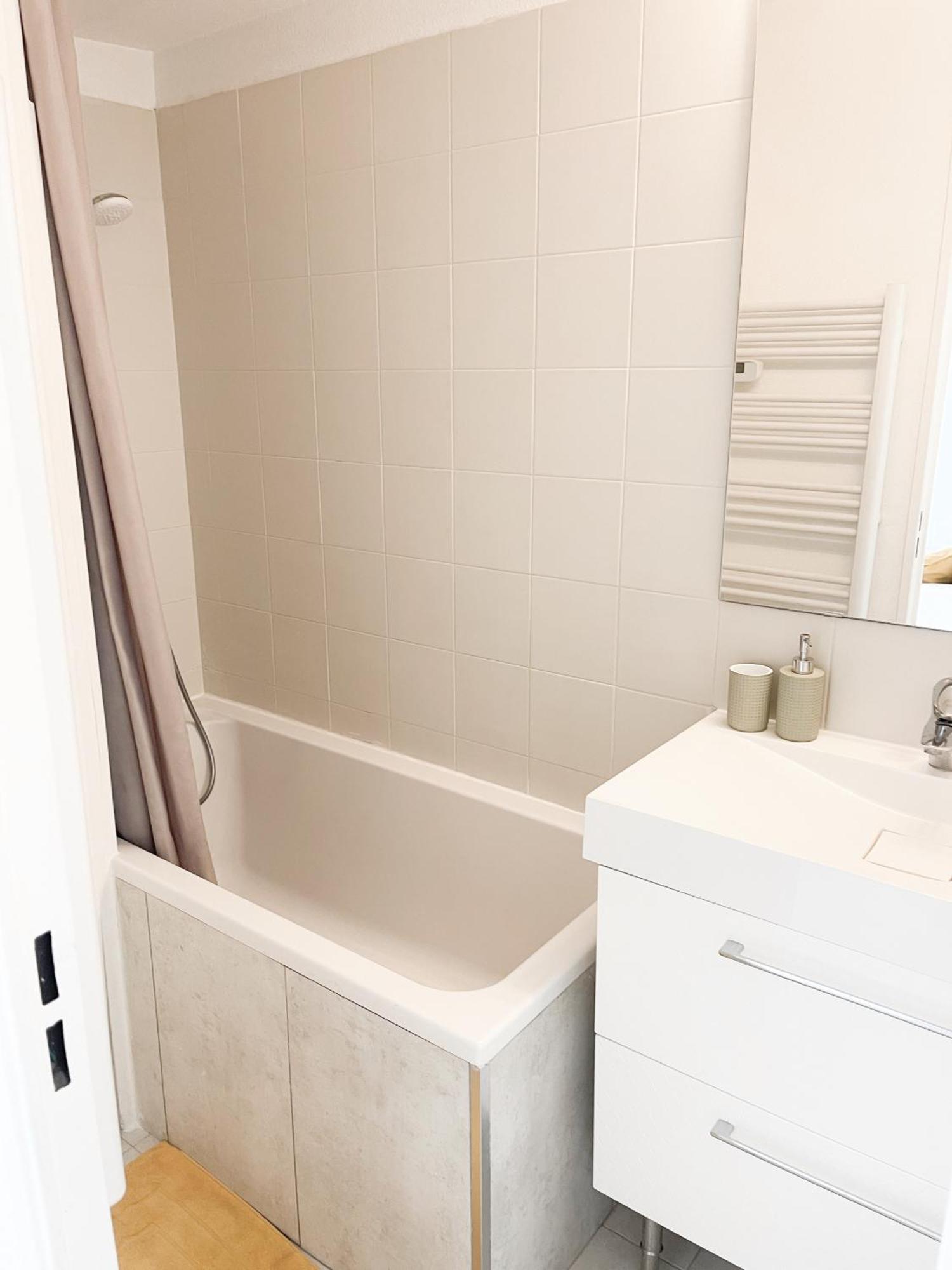 אנטיב 1 Bedroom Sea View, Swimming Pool, Beach On Foot, Parking מראה חיצוני תמונה
